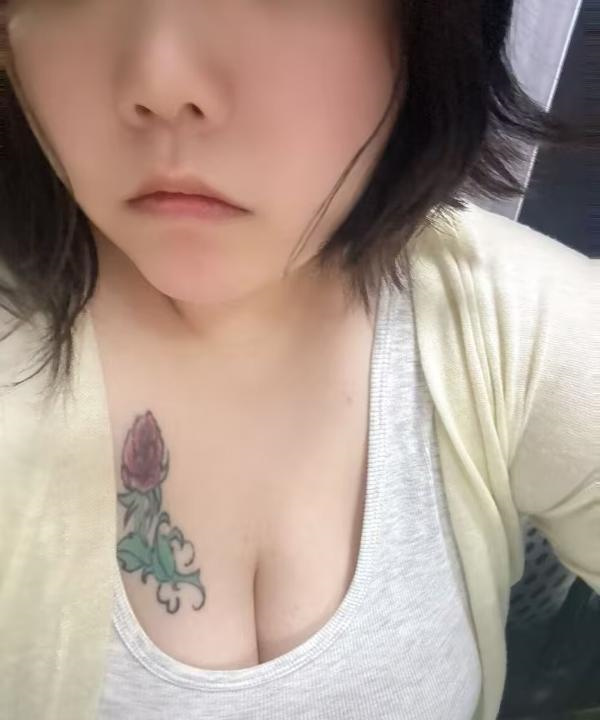 浦东大奶年轻小坦克