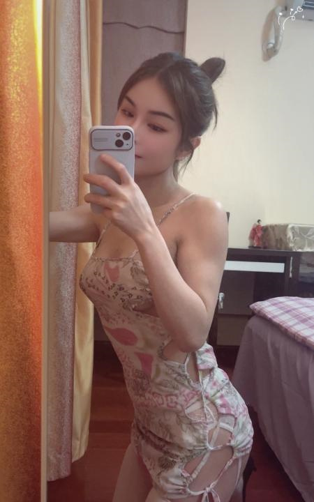 精致丰满小少妇