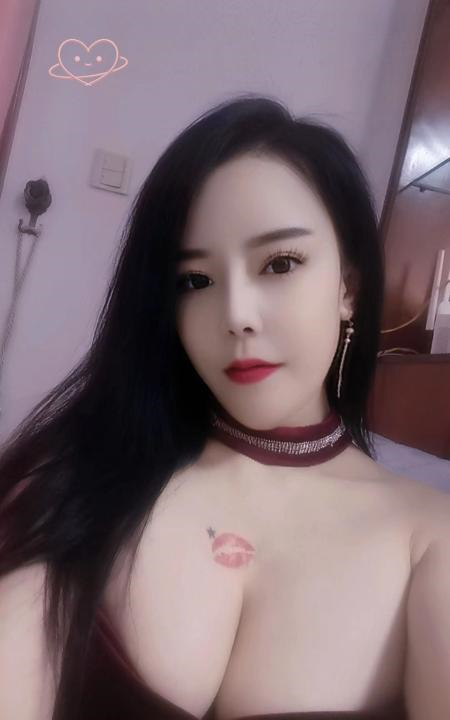 爆乳女神气质绝佳