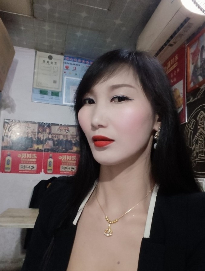 光谷地质大学附近快餐熟女