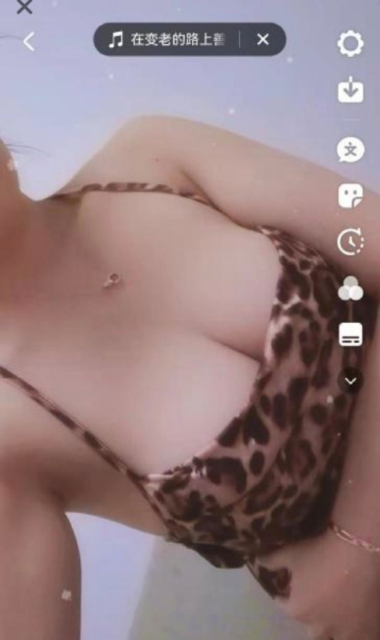 杭州巨乳少妇返食