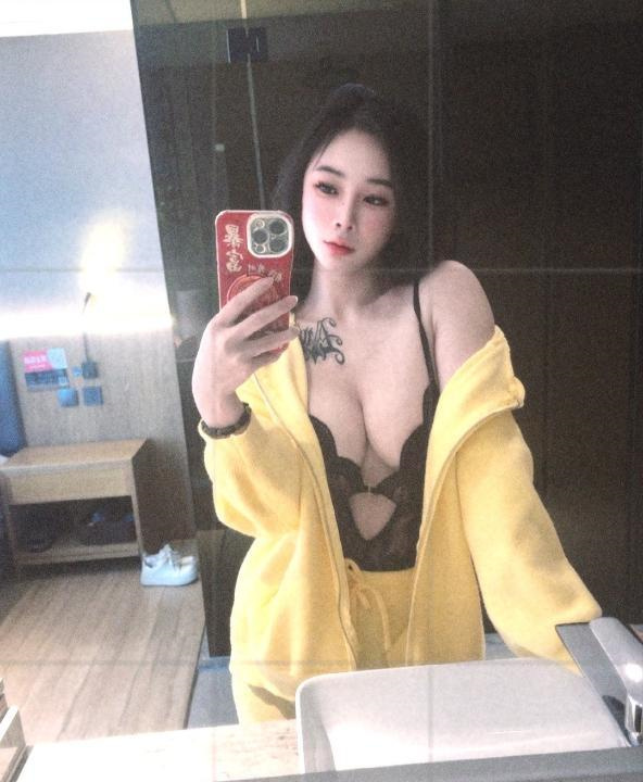 惠城长腿蜜桃臀靓妹
