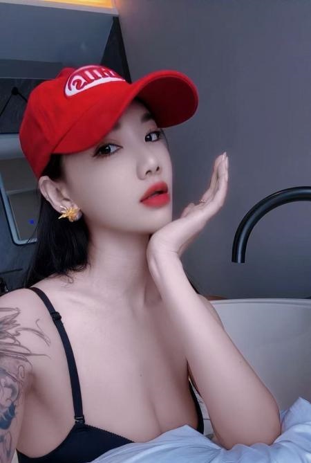 性价比超高美女铭铭