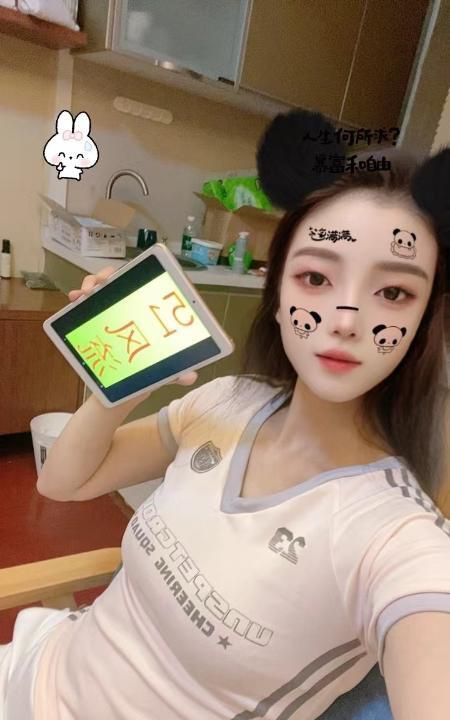 红丝袜诱惑女神