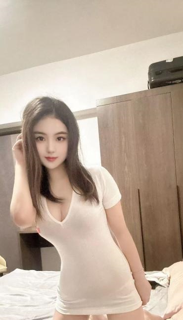 二刷白云大胸翘臀小敏