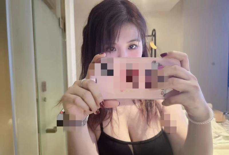 汉口大眼睛爱笑小姐姐