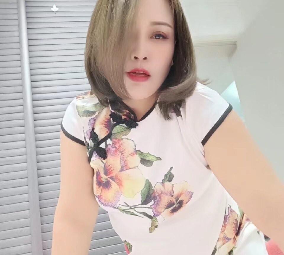 重工街榨汁机骚姐姐