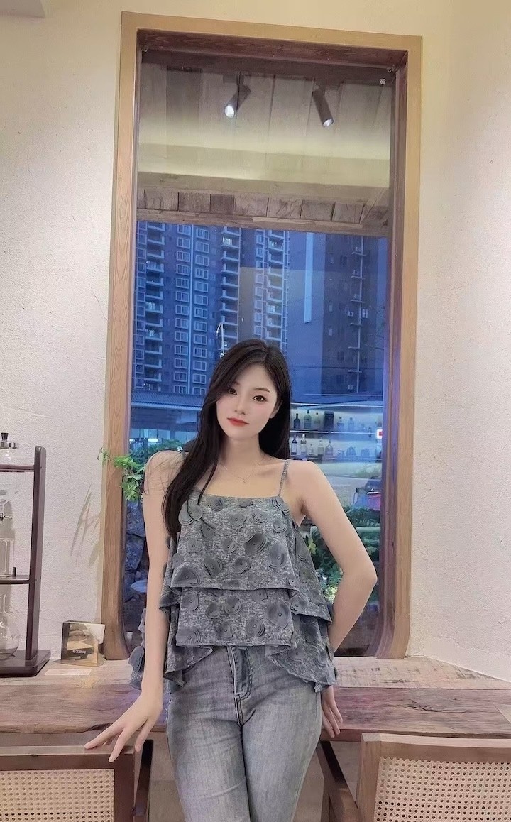 性感腿模小辣椒