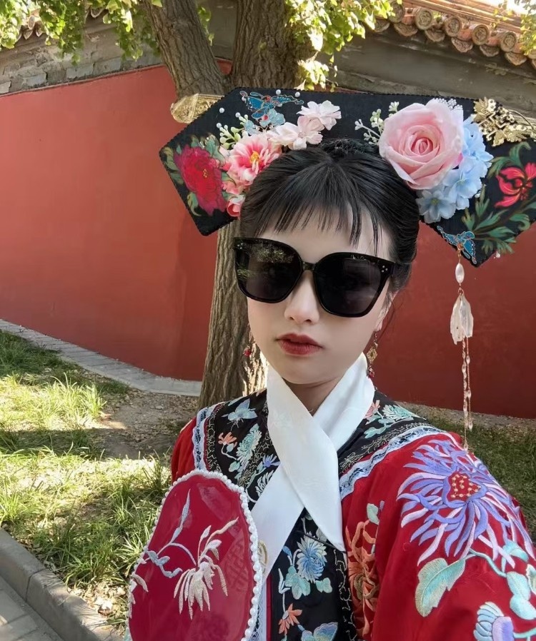 约到一个00后兼职软妹子