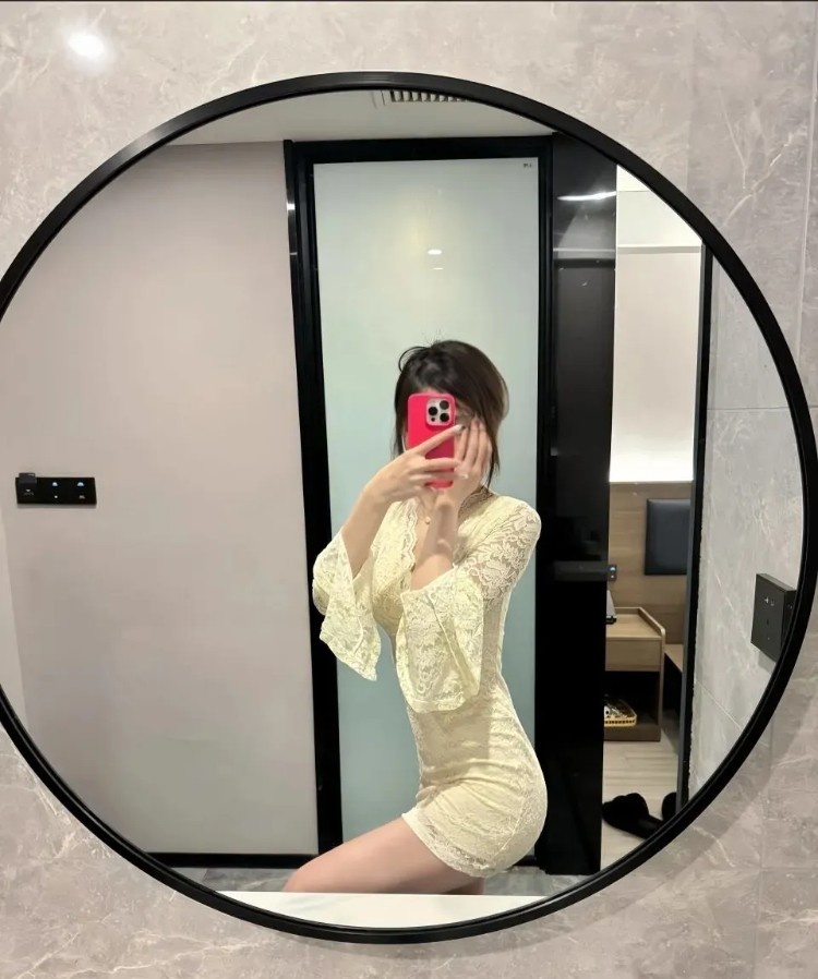 丰满小妖精