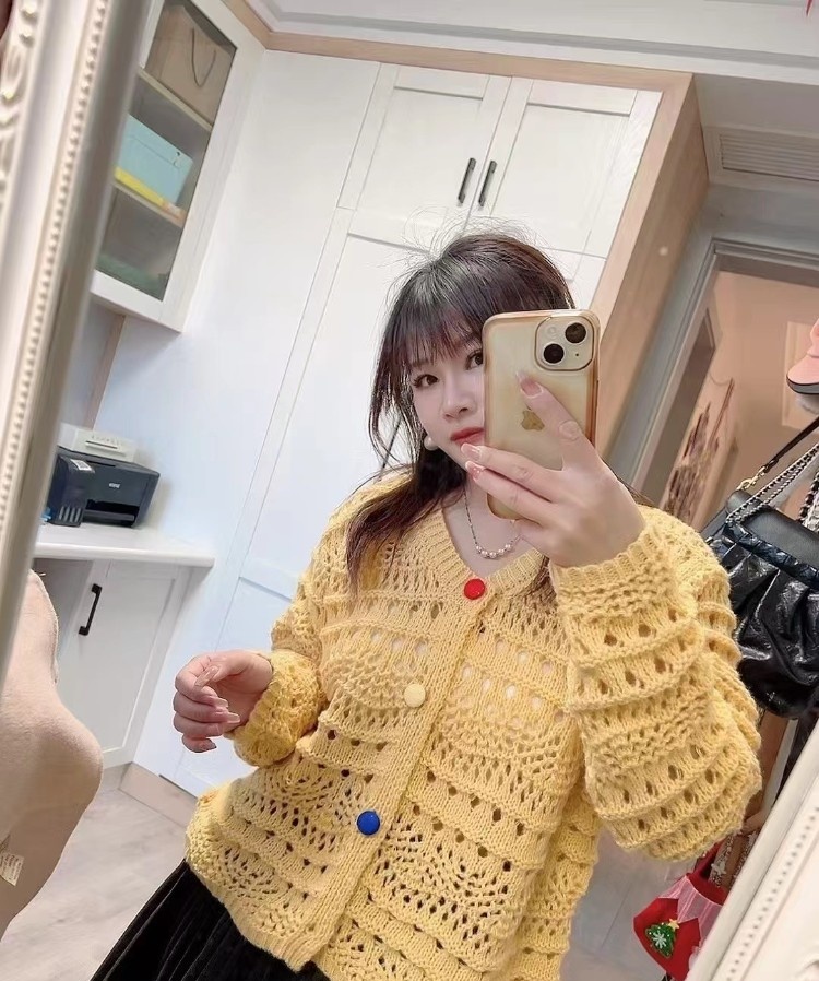 梅村附近，大奶妹子