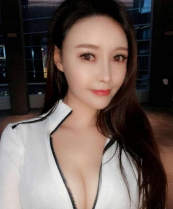 莞式大胸骚妇