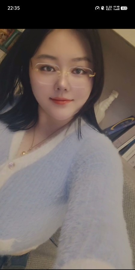 呼市软猫  一个性感小骚货