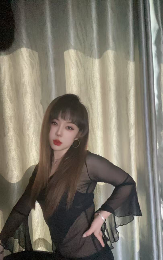 丰满热辣媚娘