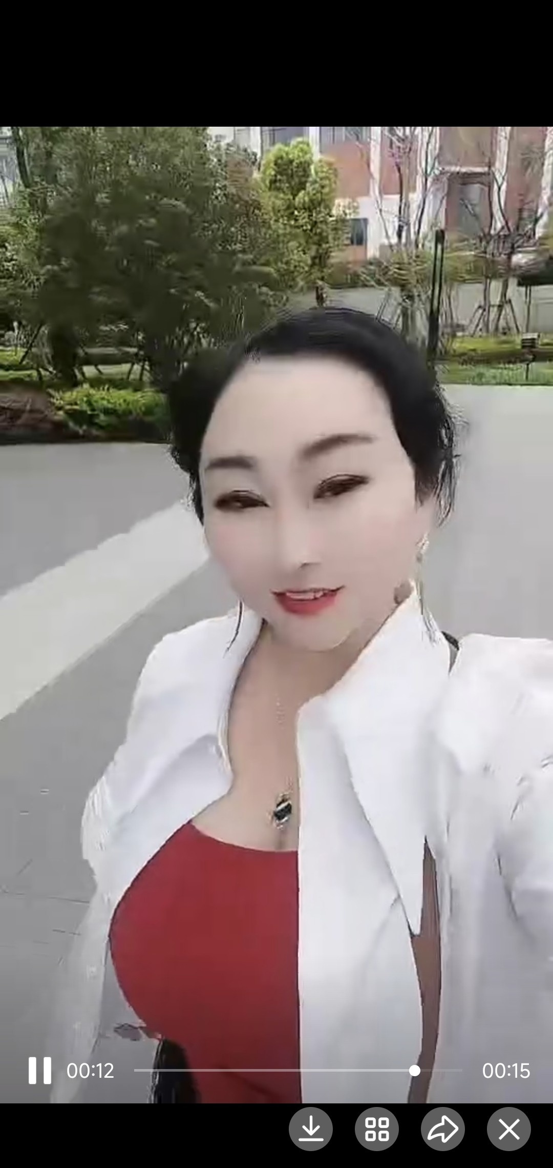 万象城附近的大奶熟女