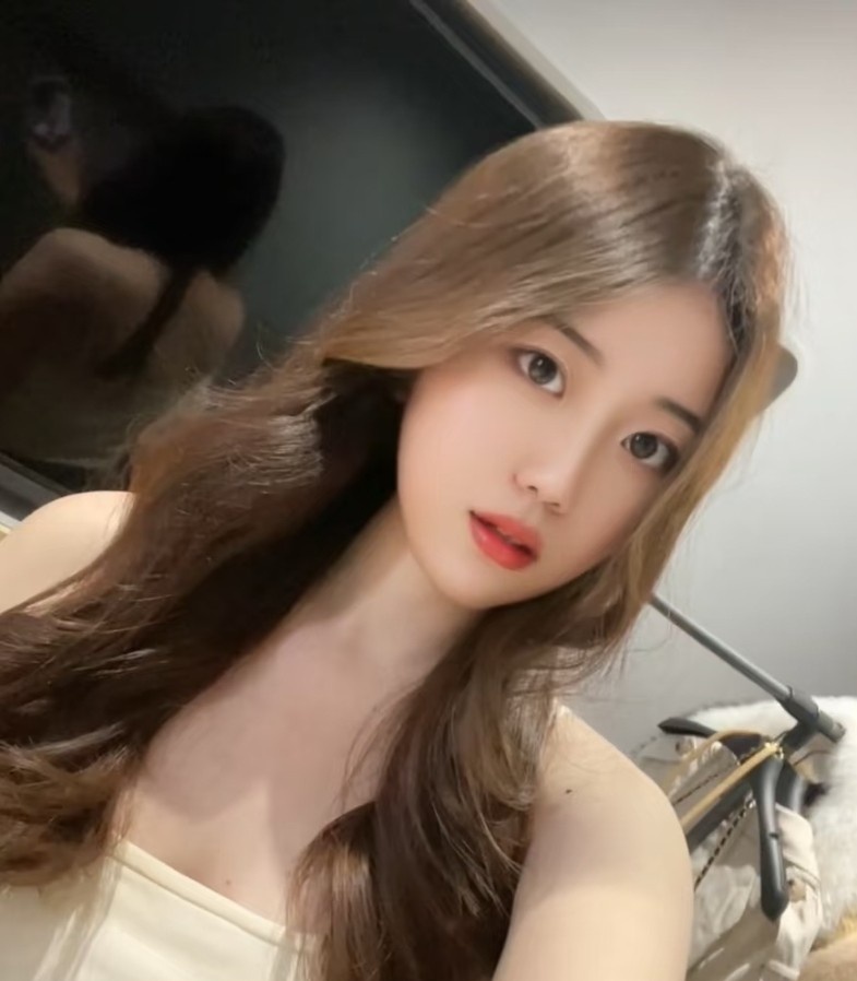 风骚多姿少女