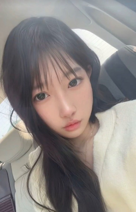 思思小美女