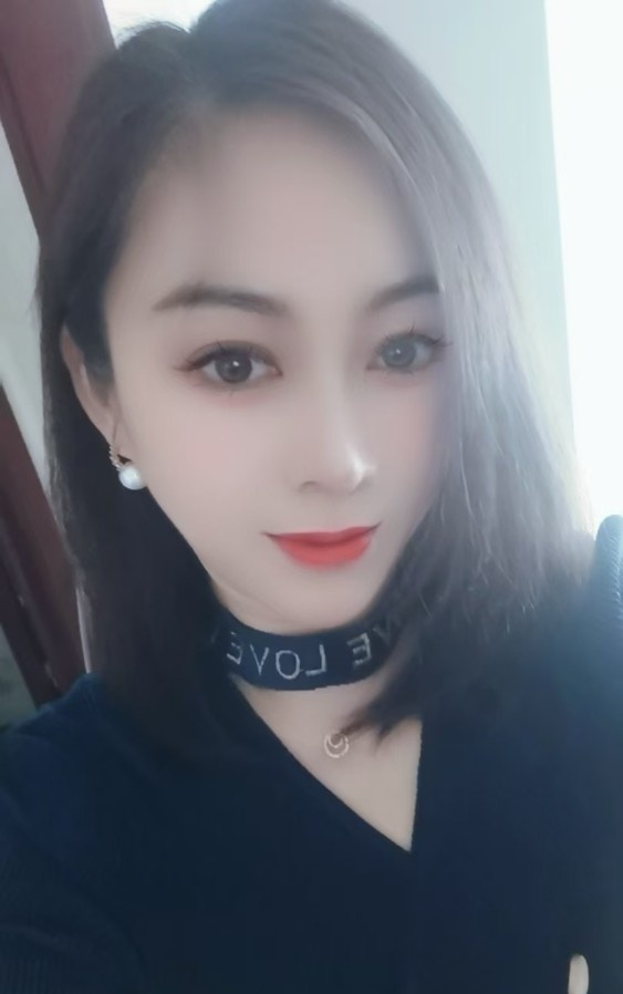 学服装设计的个人妹子，气质好，服务好