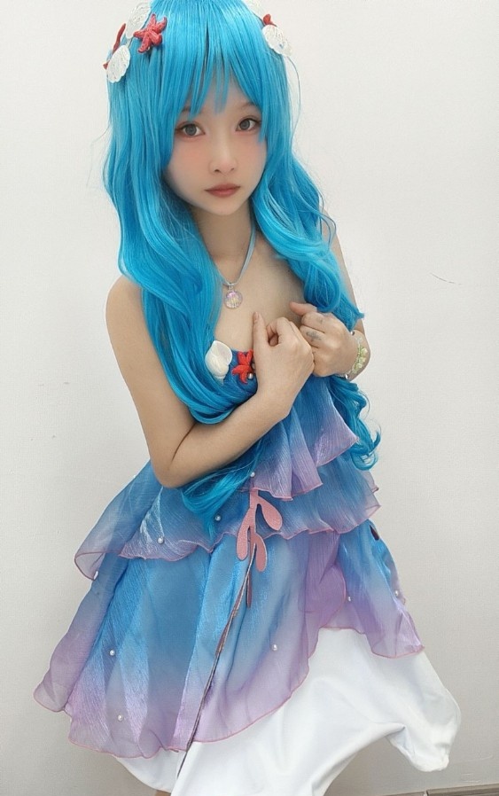 爱笑的小女孩