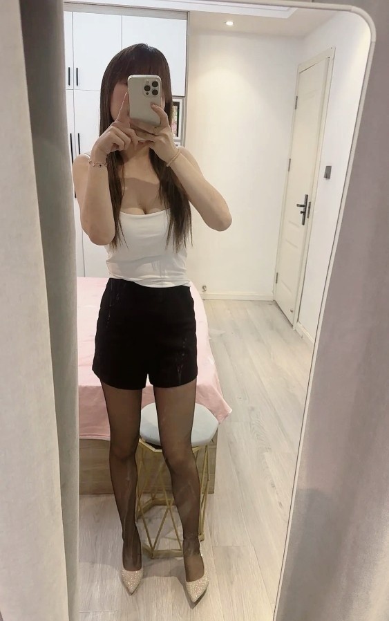 身材服务都不错的少妇