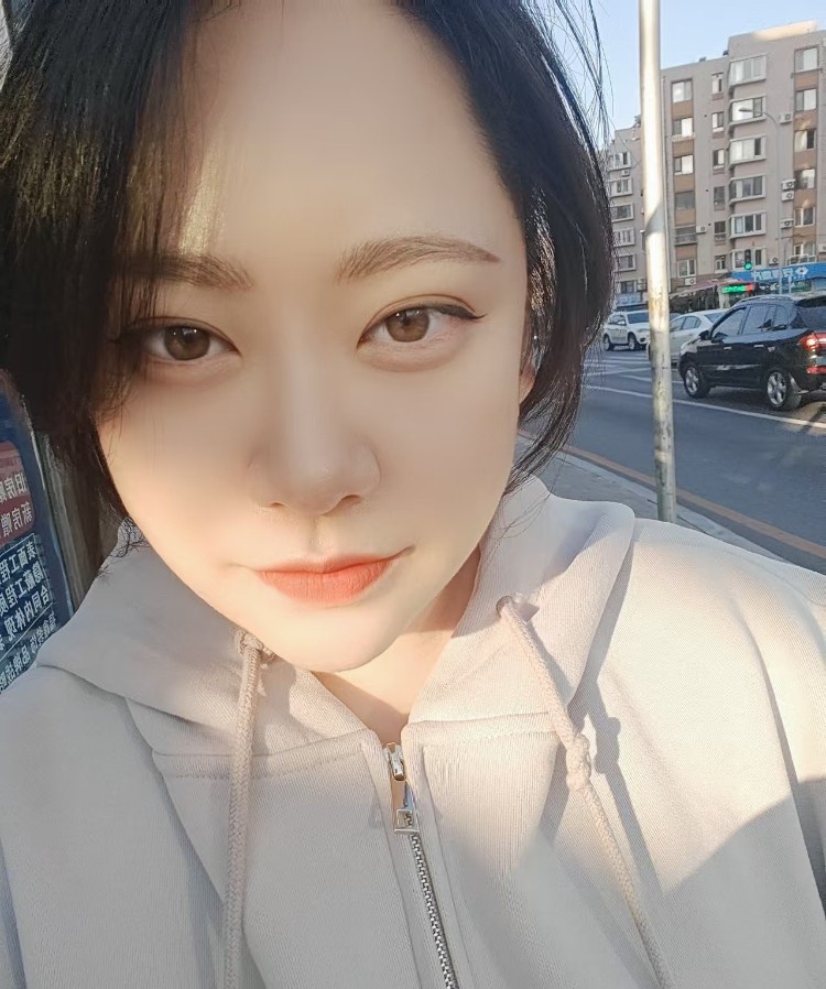 00后胖妹