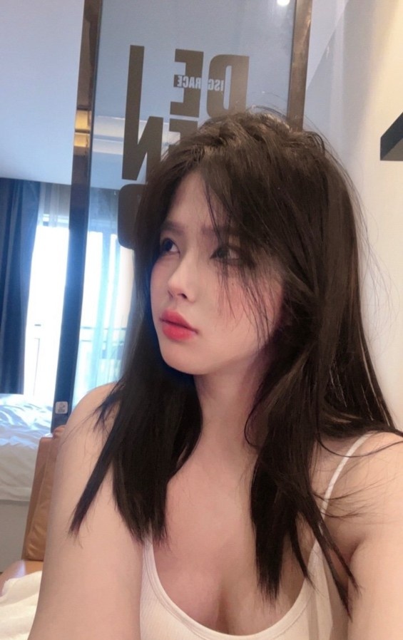 奶咪小姐姐