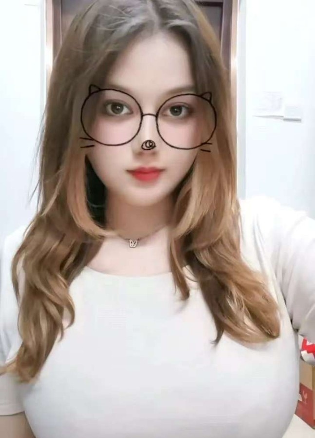 龙岗大奶妹