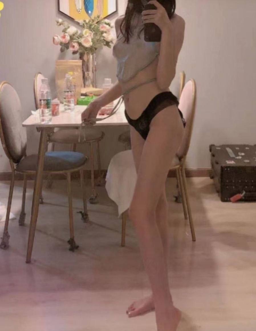 理工大长腿御姐