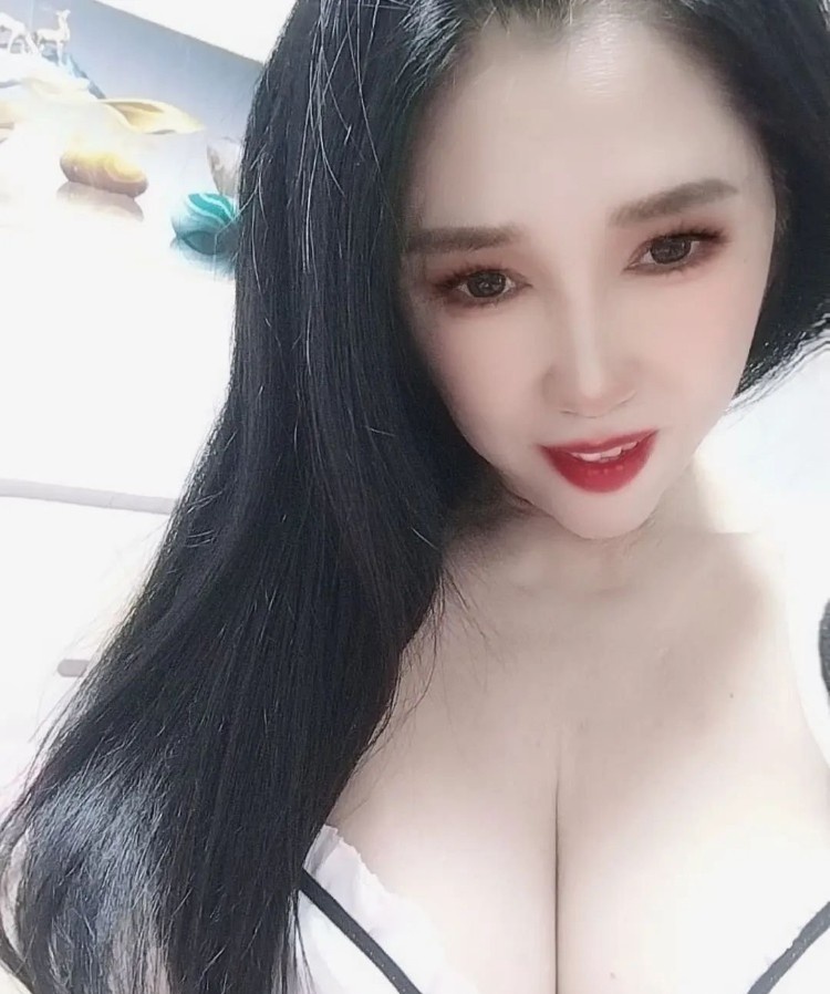大胸桔子姐