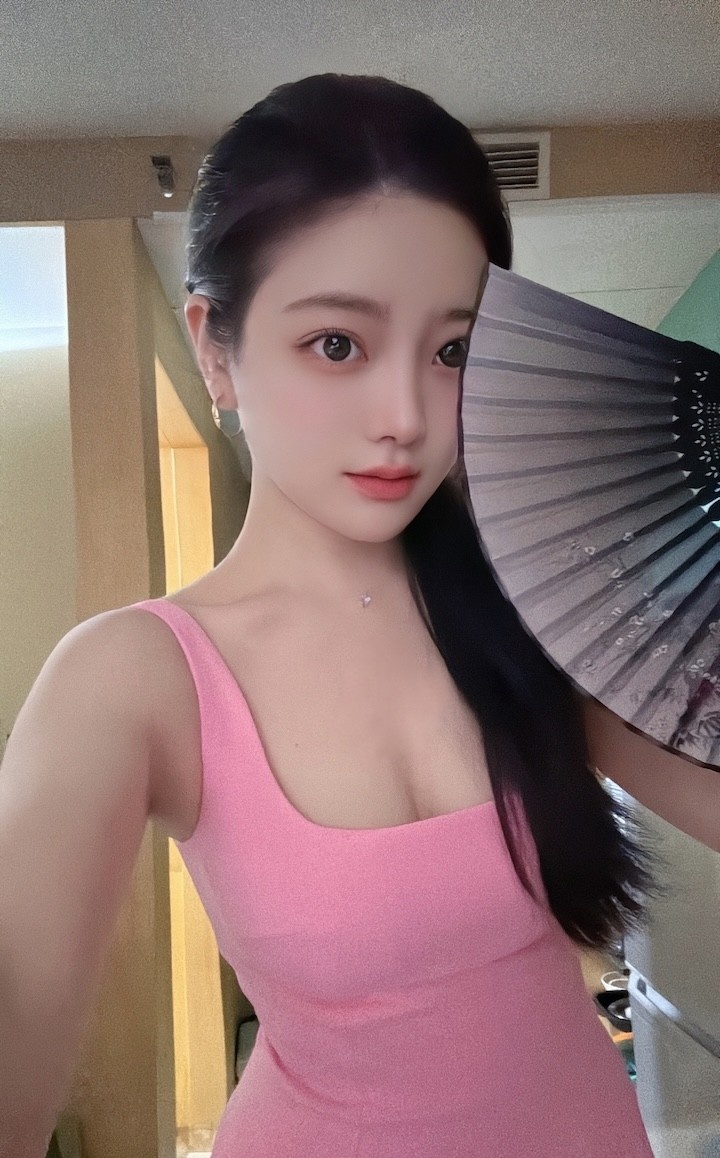 肤白颜值柒柒