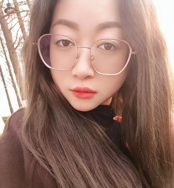 铁机路小嫂子