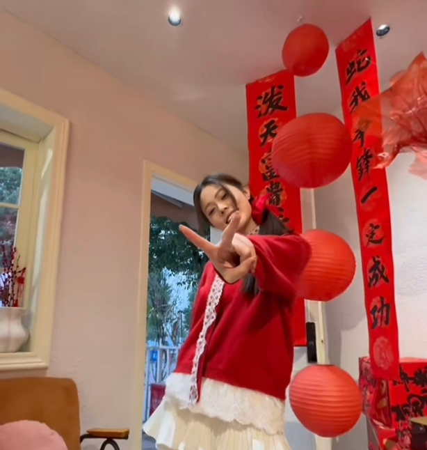 性感美丽兼职小美女