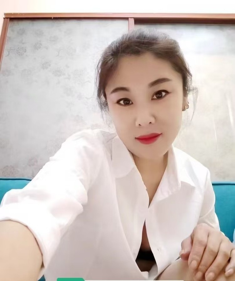 体验会所出来的美熟妇