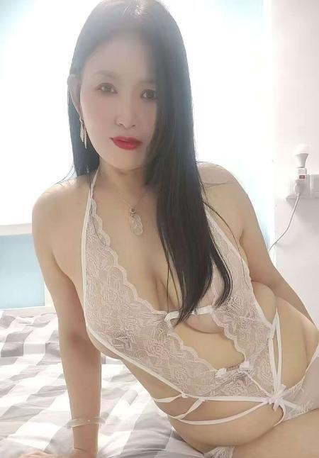 九亭白衣熟女