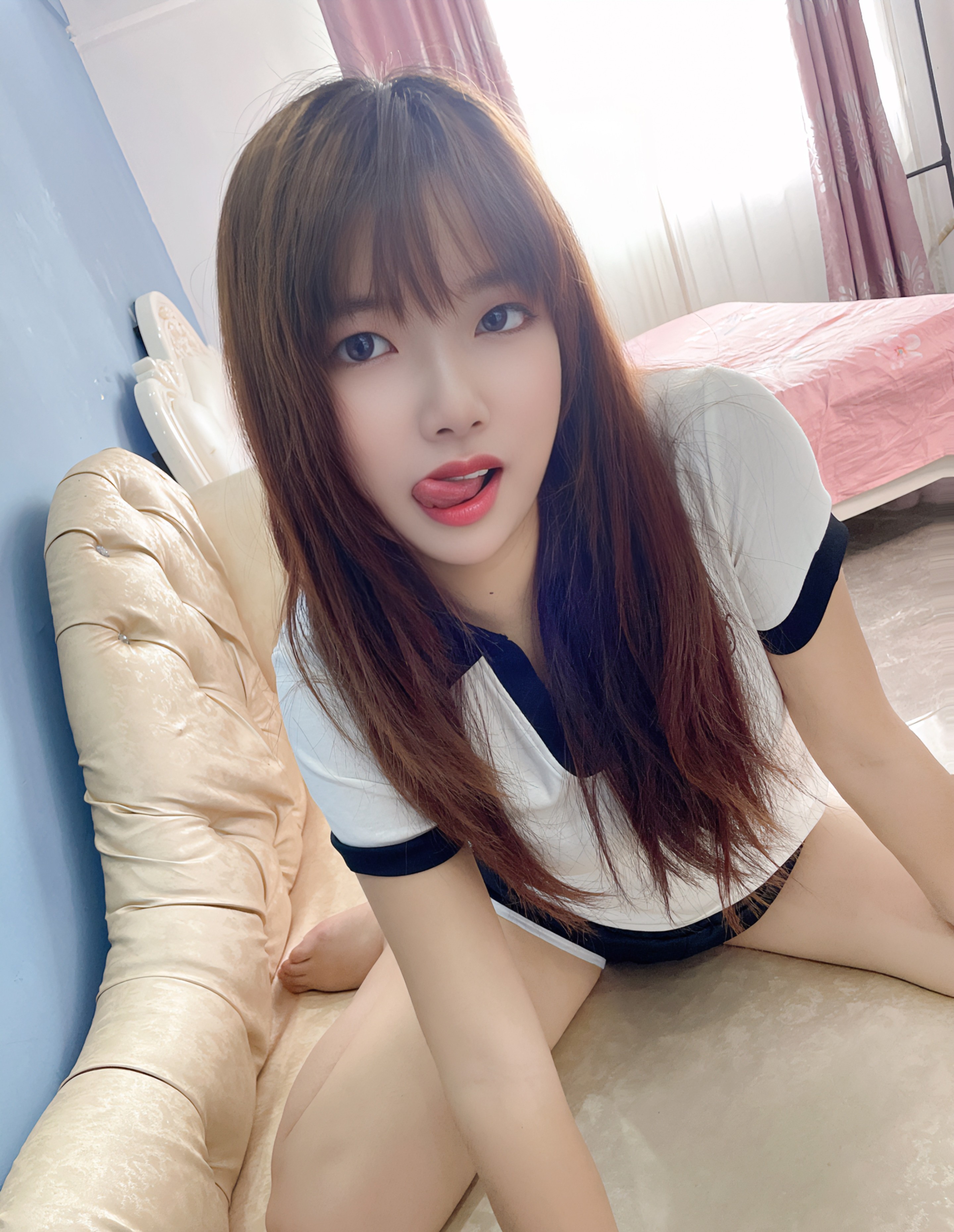淫荡骚女长腿米娜