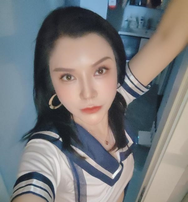 滨江小表妹