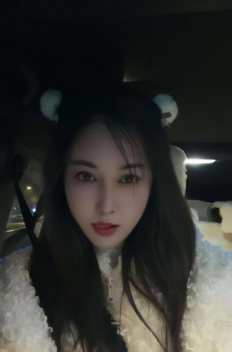 黑丝长腿乐儿