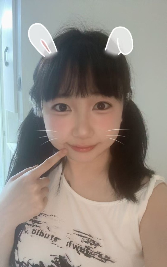 娃娃脸的小美女