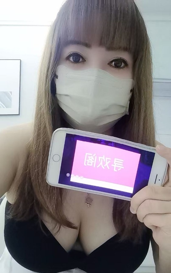 翘臀大奶牛少妇