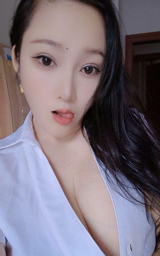 纯天然巨乳可儿