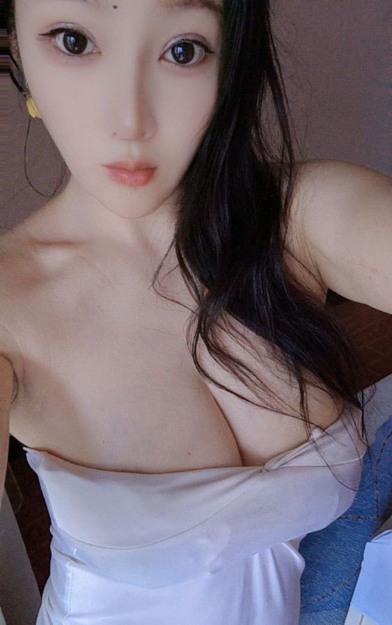 纯天然巨乳可儿
