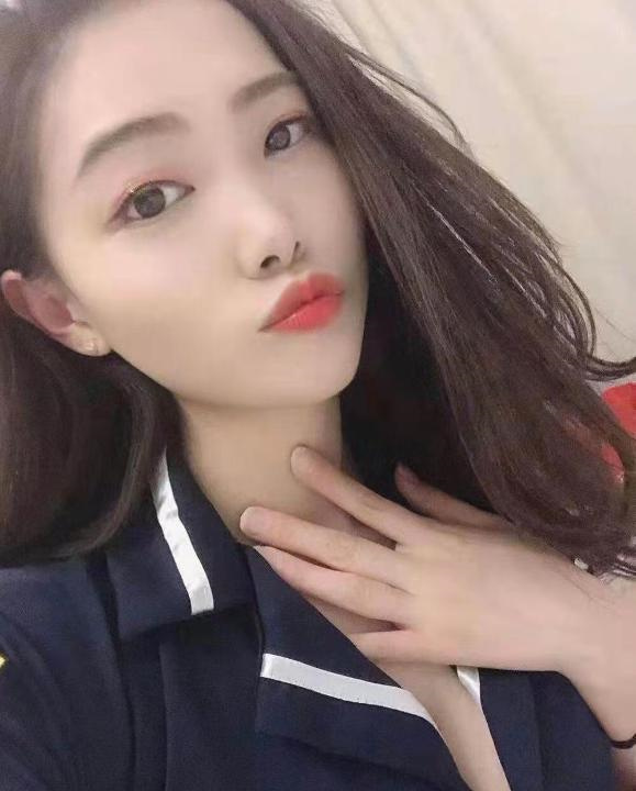 甜美型小美女