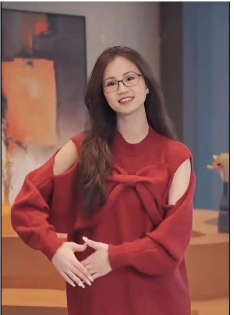 服务美女灿灿