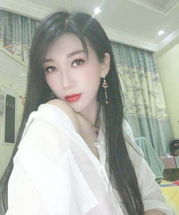 颜射骚妇花妹