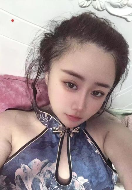 大波嫩妹静静