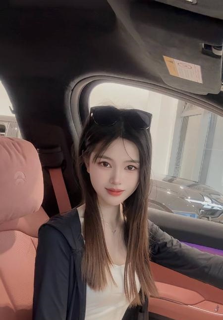 颜值女友小鹿老师