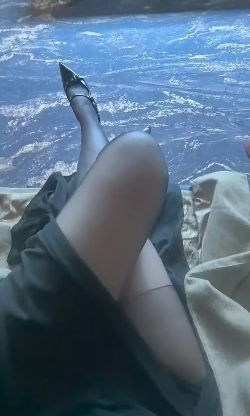 颜值大胸小媳妇
