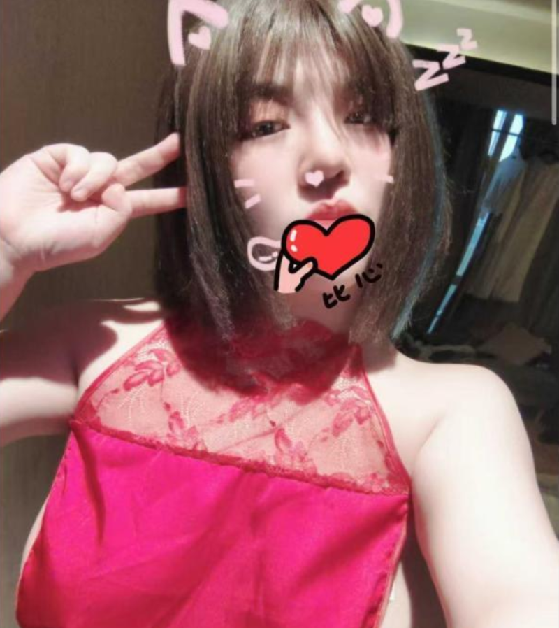 长相甜美少妇