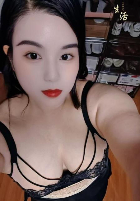 海珠大胸少妇灵灵