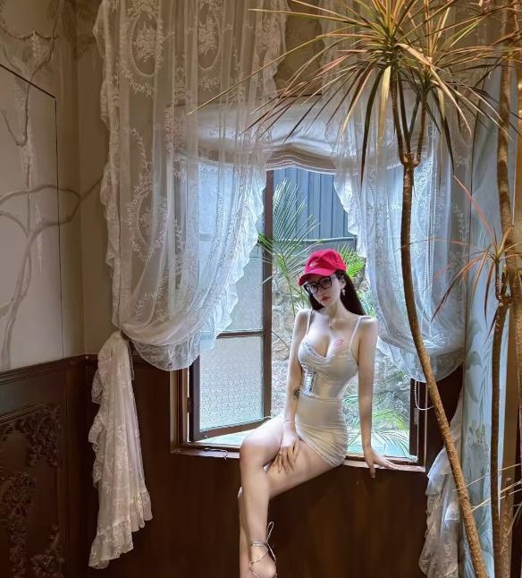 瑜伽健身老师袁满
